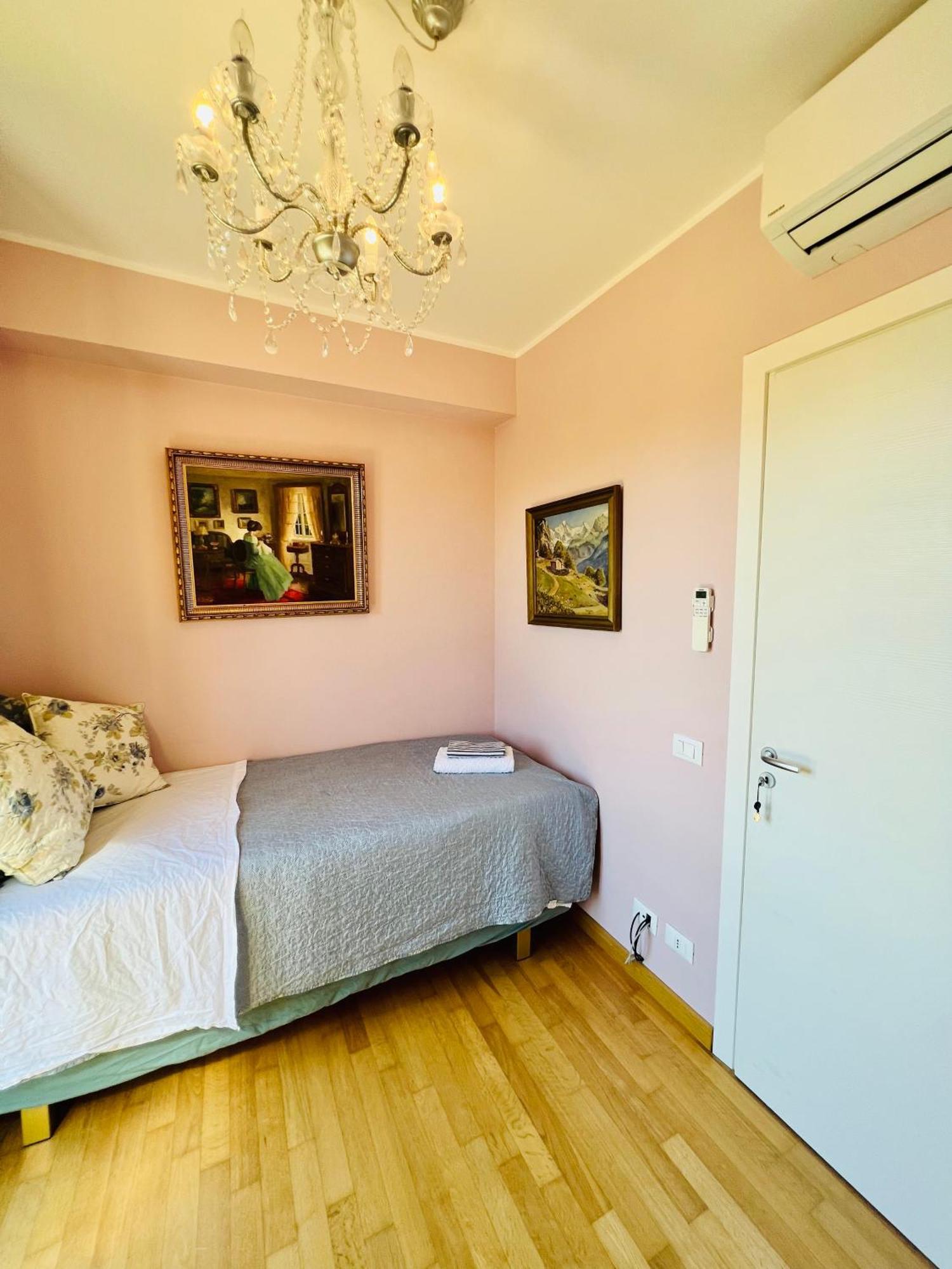 Esmaraldas House Of Love Terrasini Extérieur photo
